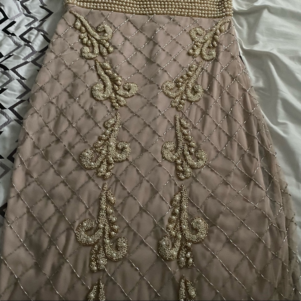 Dress - Picture 4 of 8